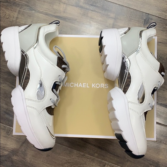 MICHAEL KORS OCTAVIA TRAINER NAPPA PU OPTIC WHITE - Picture 13 of 16